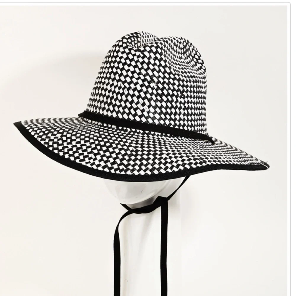 ShopEvelynne Black and White Wide-Brimmed Hat